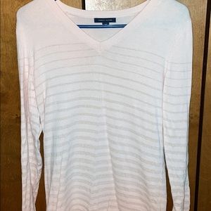 Tommy Hilfiger V Neck Sweater. Small.
